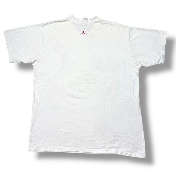 Air Jordan White T-Shirt Red Jumpman Logo Size L Vintage Style Tee Faded Y2K 00s - Picture 4 of 7